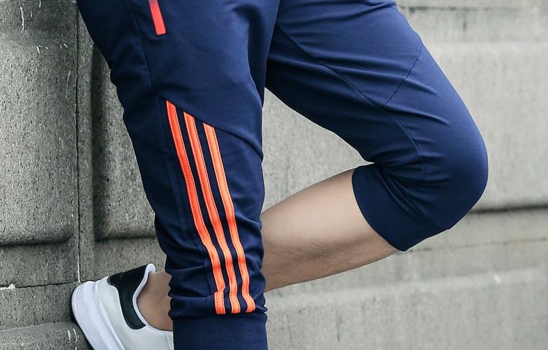  Buy the best types of sports pants at a cheap price 