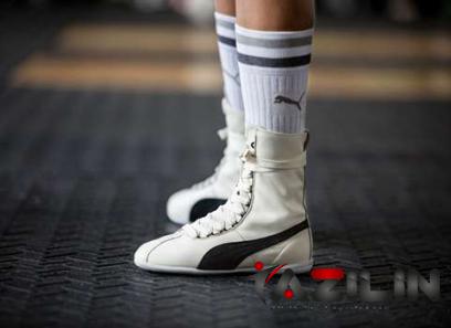 The purchase price of sneakers boots + advantages and disadvantages